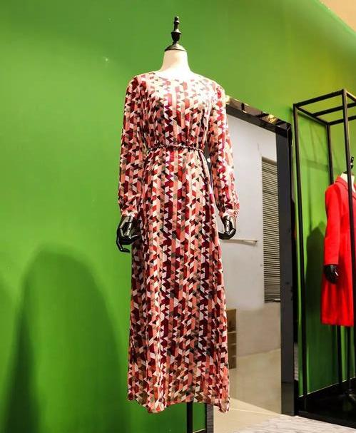 服裝品牌設(shè)計(jì)