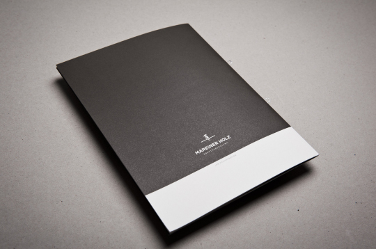 畫冊(cè)設(shè)計(jì)是發(fā)展企業(yè)的很有效的方法